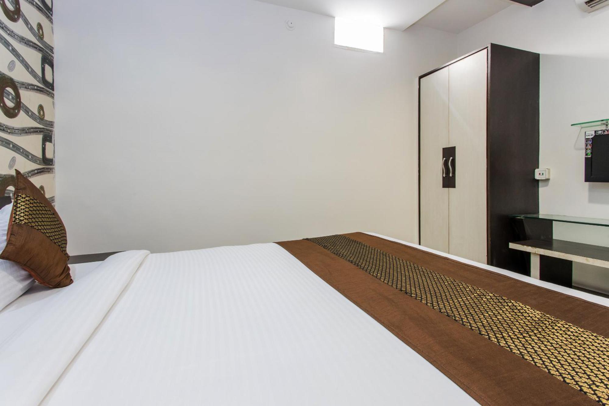 Hotel Galaxy Індаур Екстер'єр фото